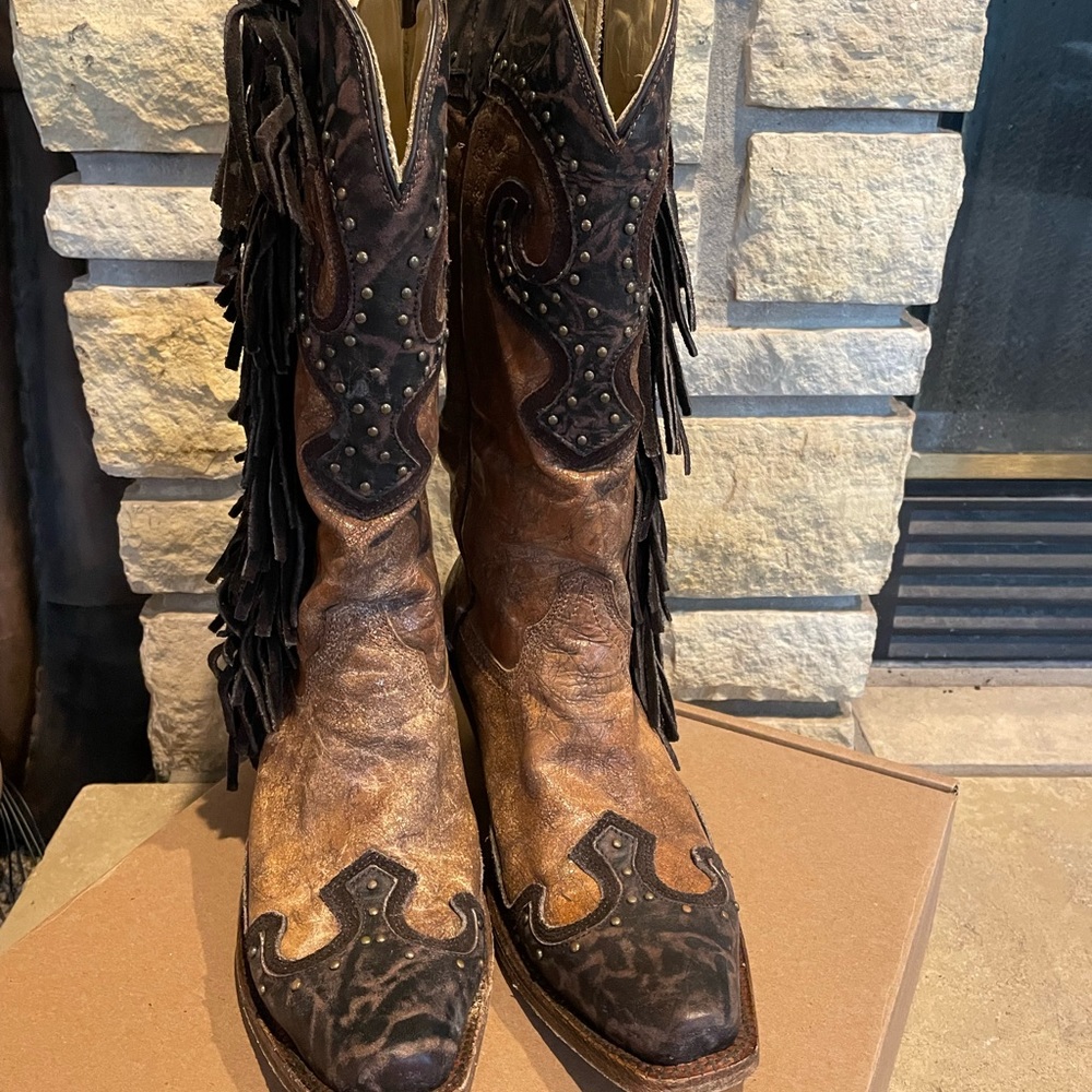Corral boots size 10